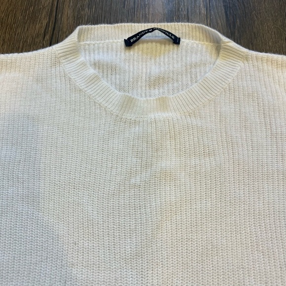 Brandi Melville Women’s White Crewneck Long Sleeves Sweater One Size - Picture 3 of 7